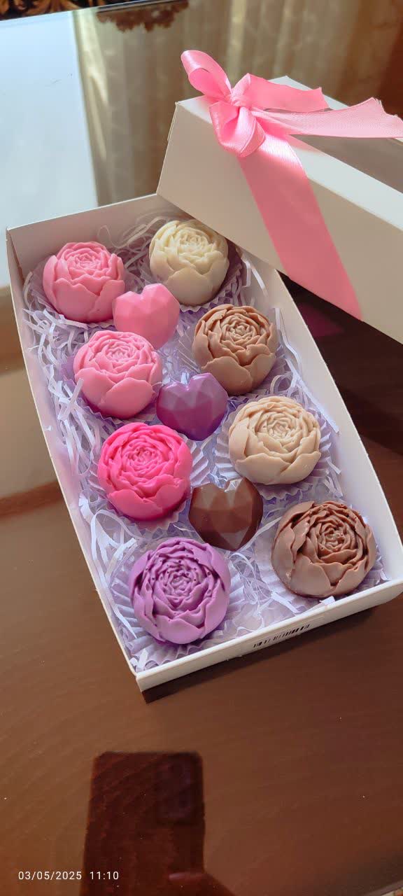 باکس گل پیونی۸ عددی